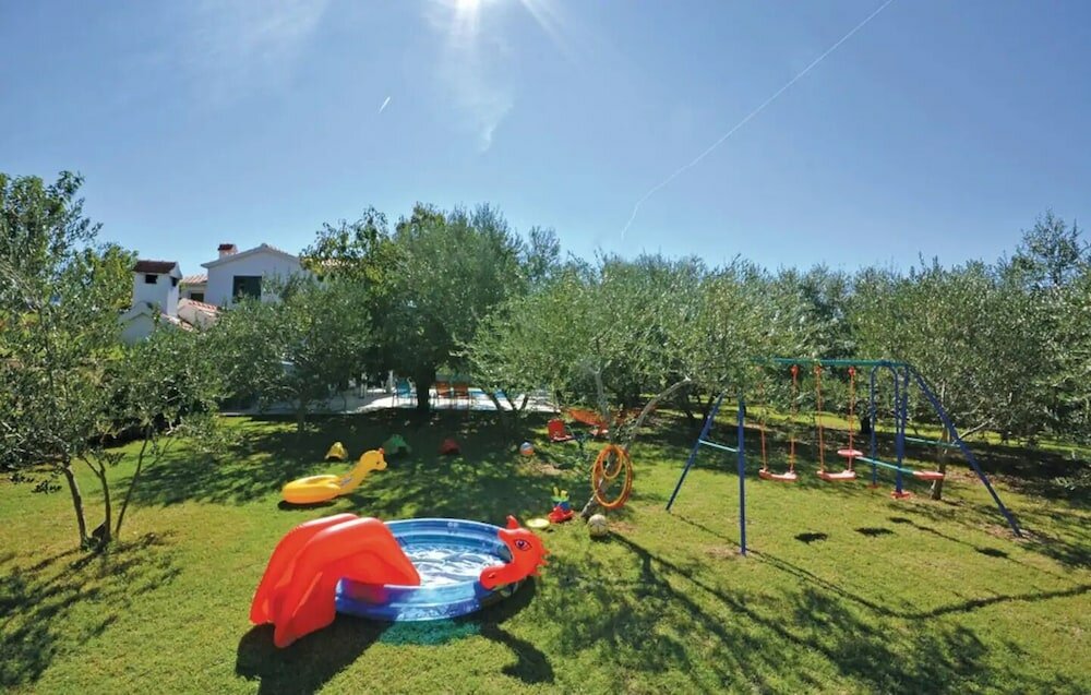 Фото Viki - With Heated Pool - H