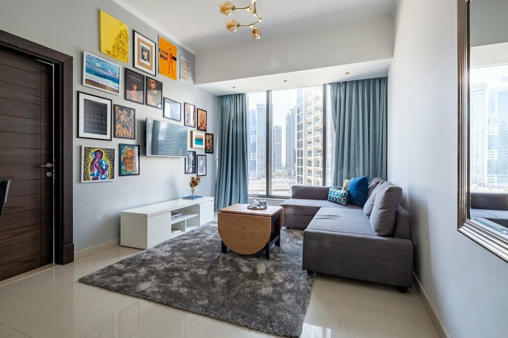 Short-term housing rental Artistically Decorated 1br Apartment In Marina, Dubai, photo