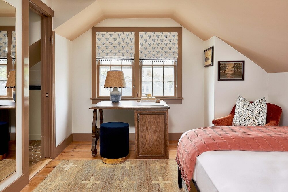 Фото Blue Iris by Life House