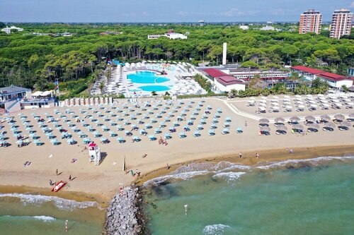 Апартаменты Three-room Apartment in Residence With Sea View by Beahost Rentals в Линьяно-Саббьядоро