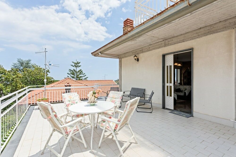 Фото Etna Park Villa with Terraces & Sea View