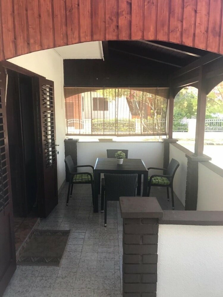 Фото Apartment Roza near Sandy Beach