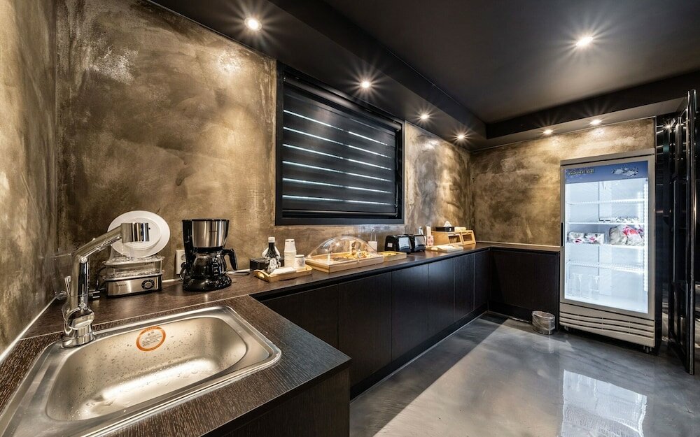 Фото Suwon Yeongtong Just Sleep Hotel