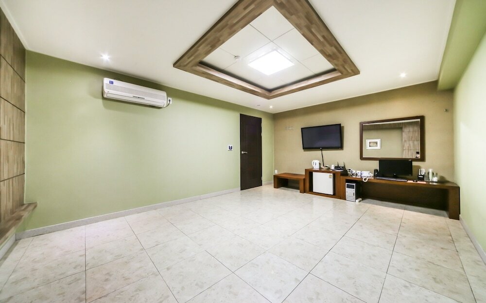 Фото Changwon Sangnam-dong Q