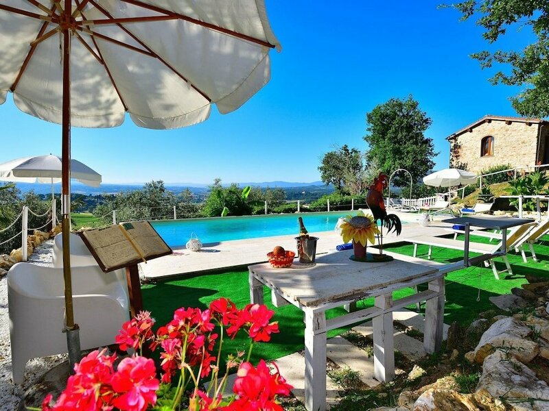 Гостиница Splendid Holiday Home in Rignano Sull'arno-fi With Garden