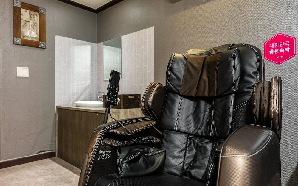 Фото Incheon Black Hole