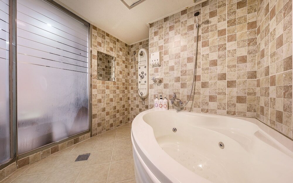 Фото Incheon Black Hole