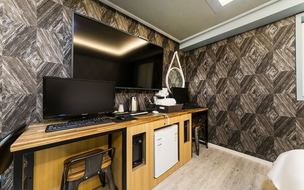 Фото Suwon Yeongtong K Hotel