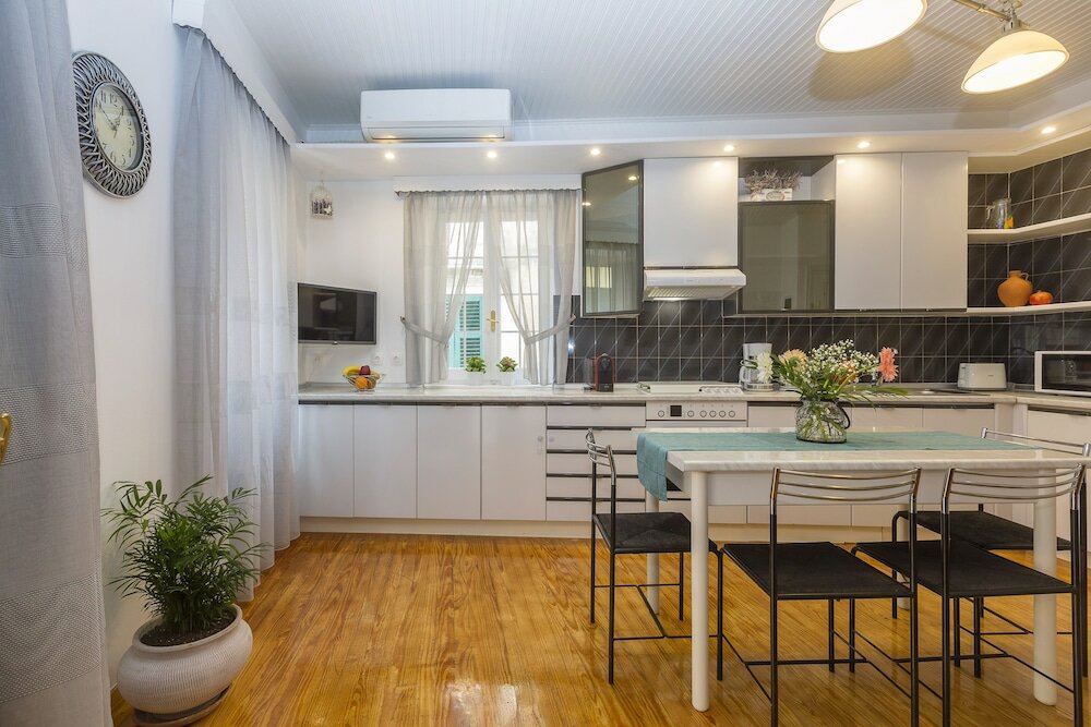 Фото Nobilis Corfu Apartment