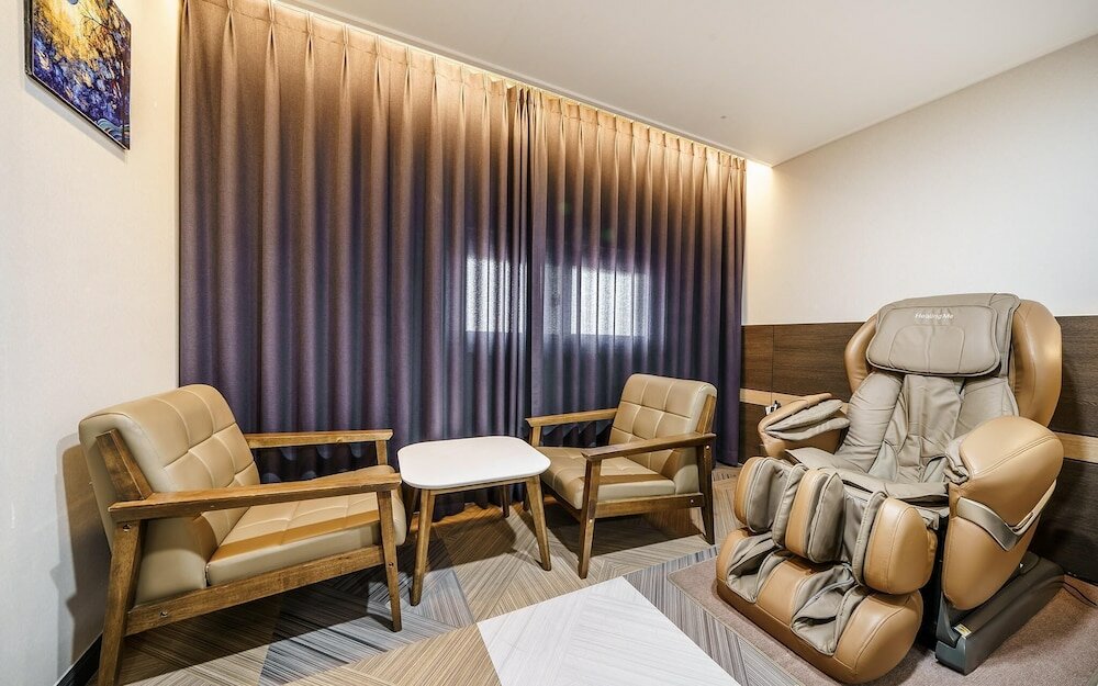 Фото Changwon Boutique Hotel Gung