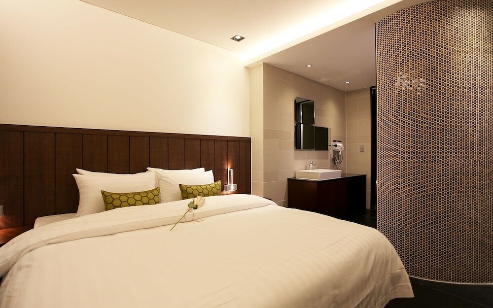 Фото Incheon Ali Suite Hotel