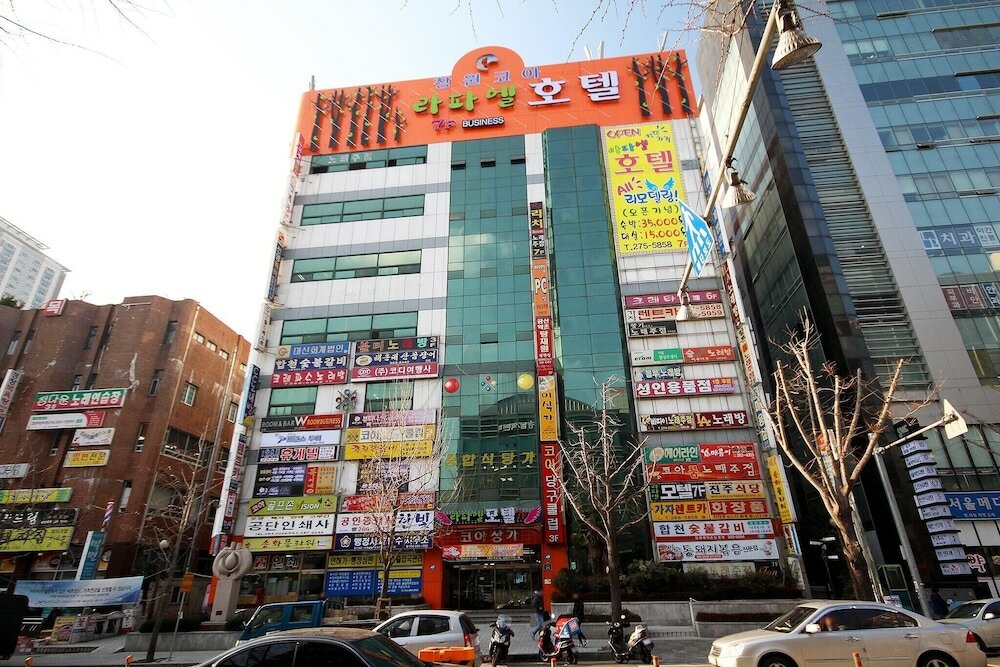 Фото отеля 1