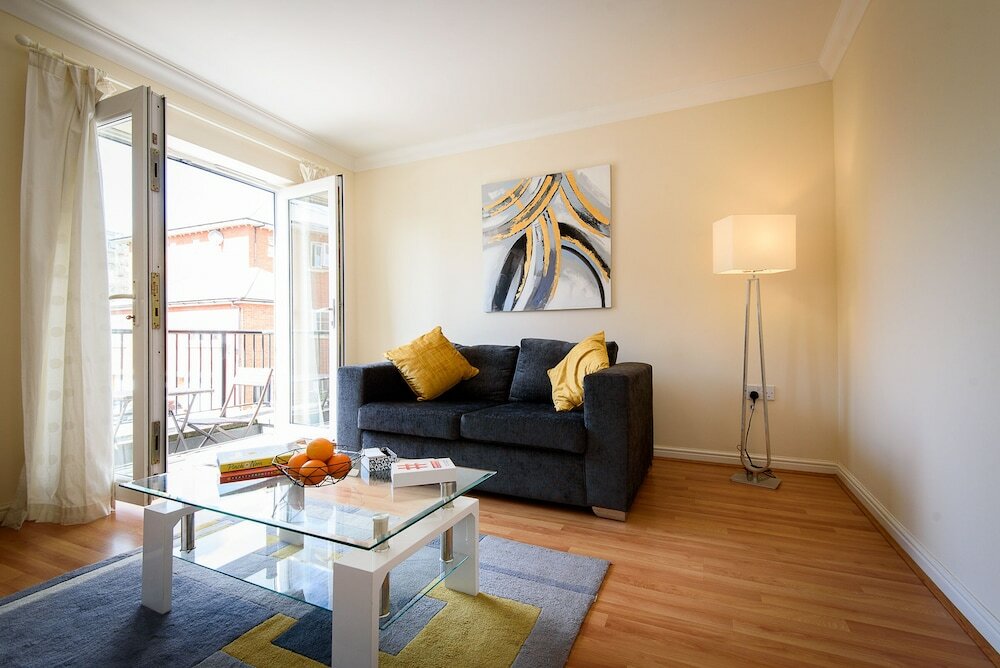 Фото Karah Suites - Harescombe House