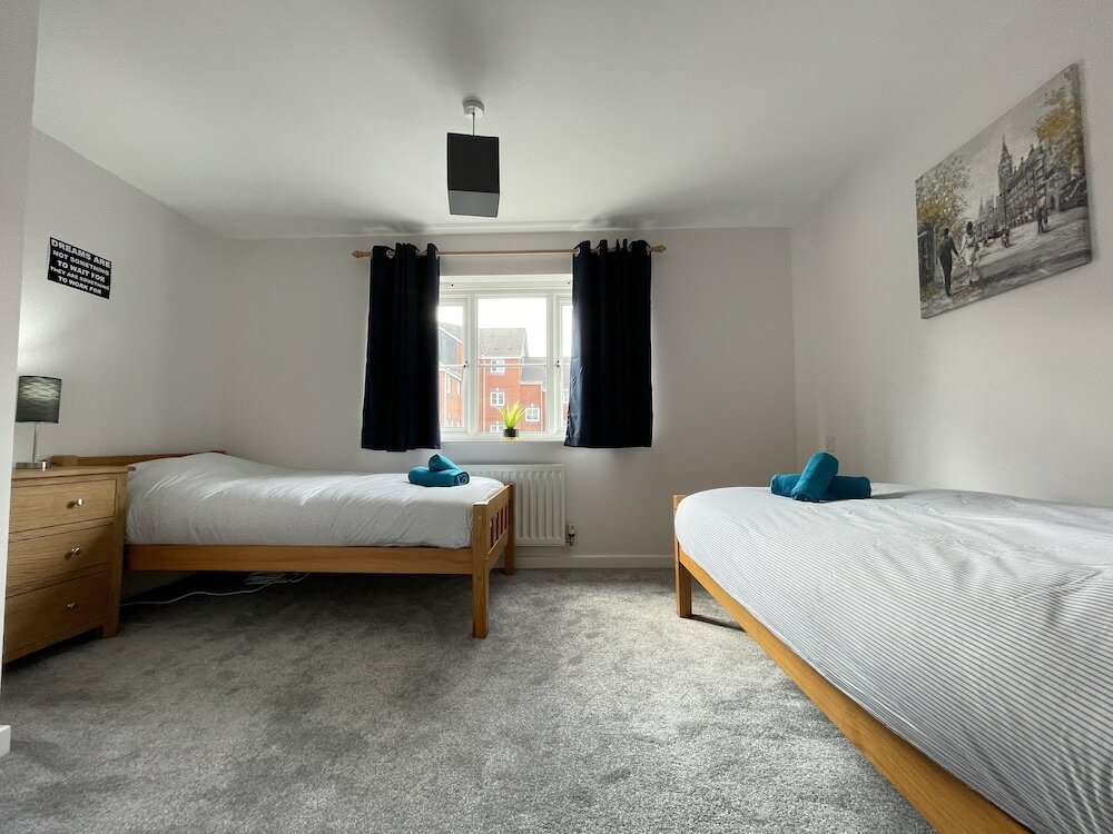 Фото Pride Park House