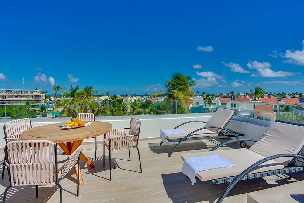 Фото Pool Garden Luxury Apt