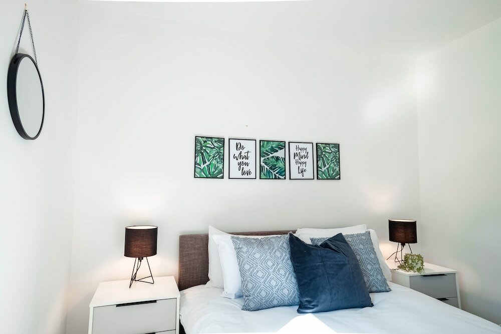 Фото The Interchange Apartment by Opulent