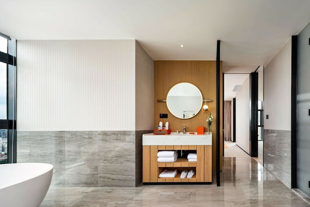 Фото Hilton Garden Inn Shenzhen Nanshan Science & Technology Park