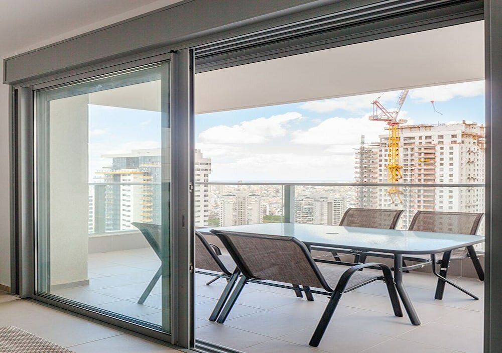 Фото Luxury Apartment Best Location Beach View