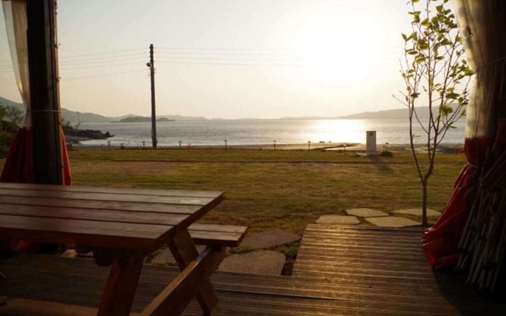 Фото Ganghwado Sunsets and Ocean Pension