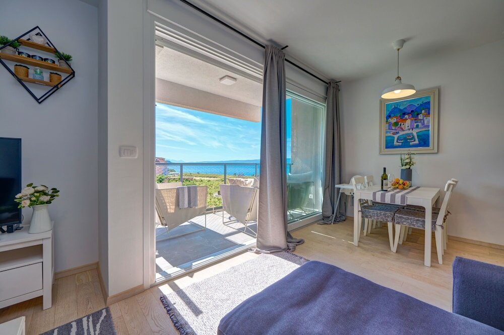 Фото Luxury Seaside Apartment