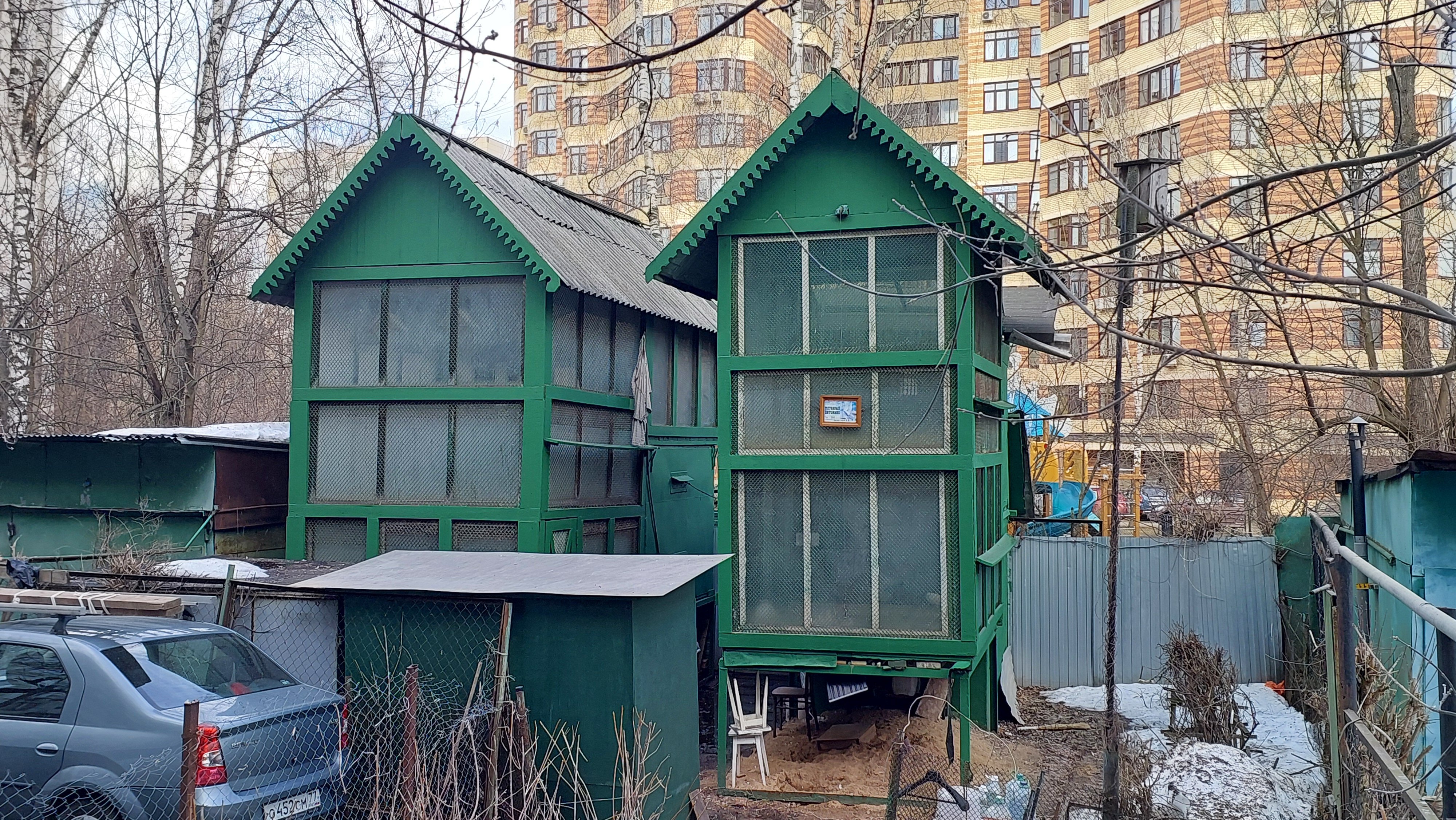В парке Крылатские холмы установили современные голубятни