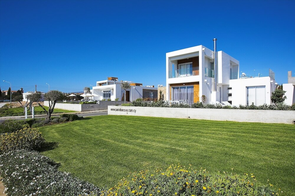 Фото Paradise Cove Beach Villas