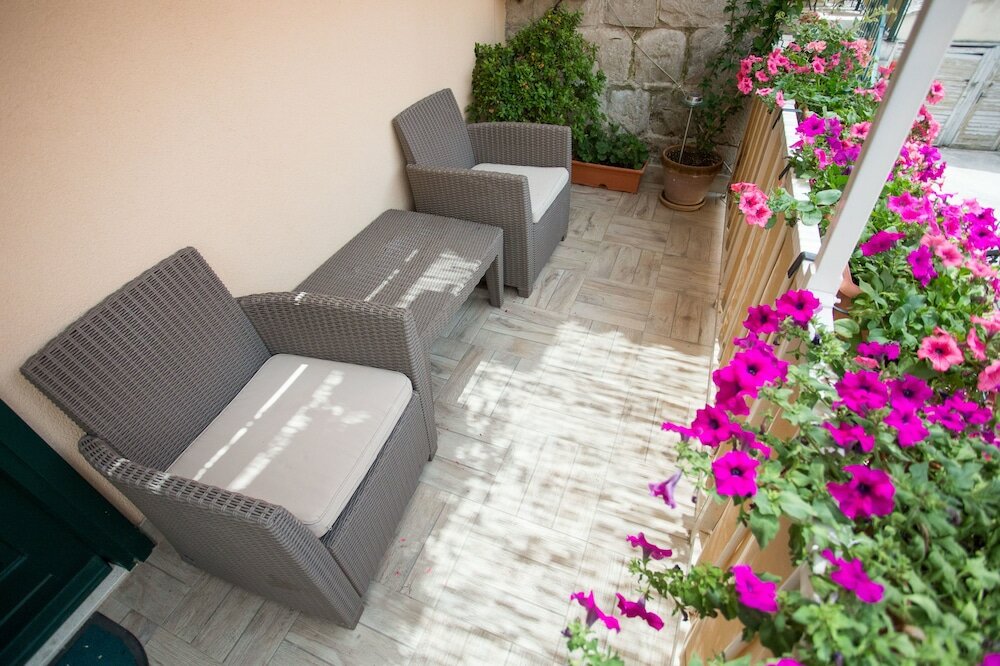 Фото House Sandra