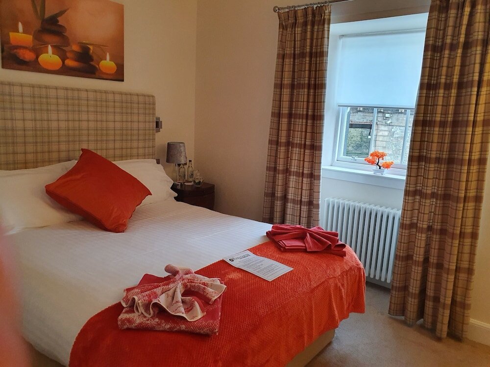 Фото Star and Garter Hotel