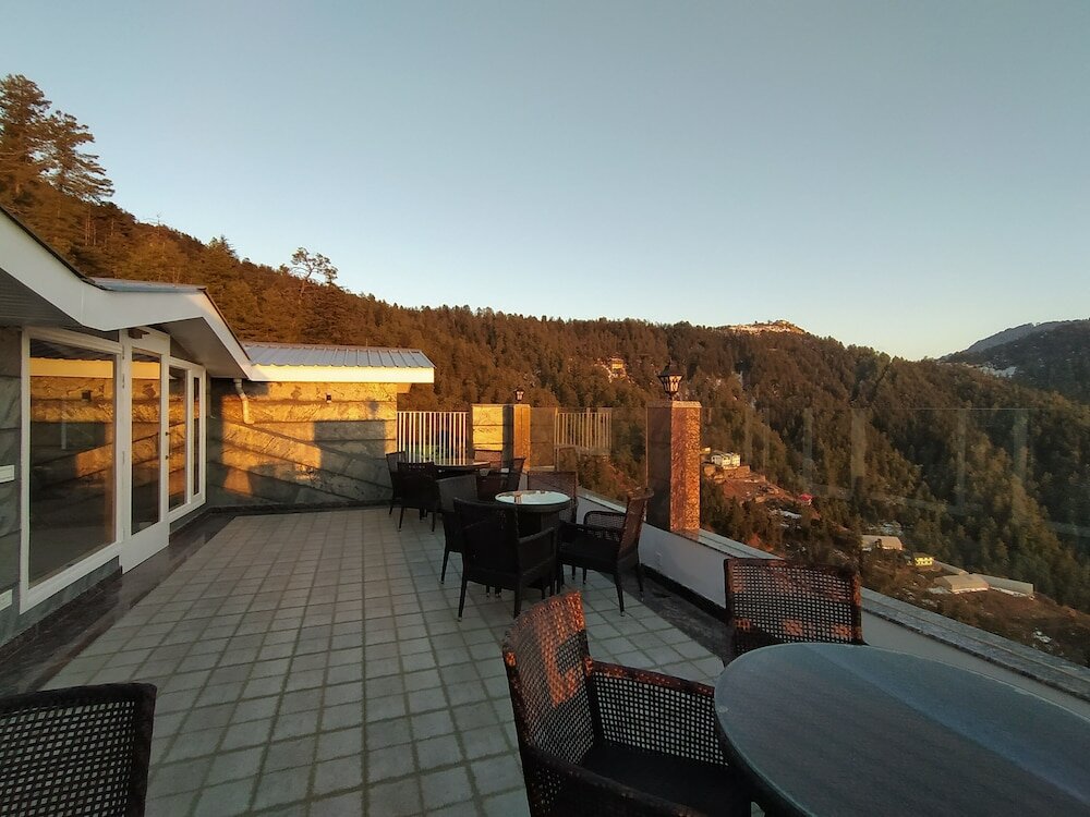 Фото Clarkes hotel, A grand heritage hotel since 1898