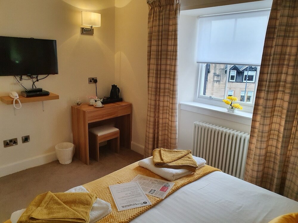 Фото Star and Garter Hotel