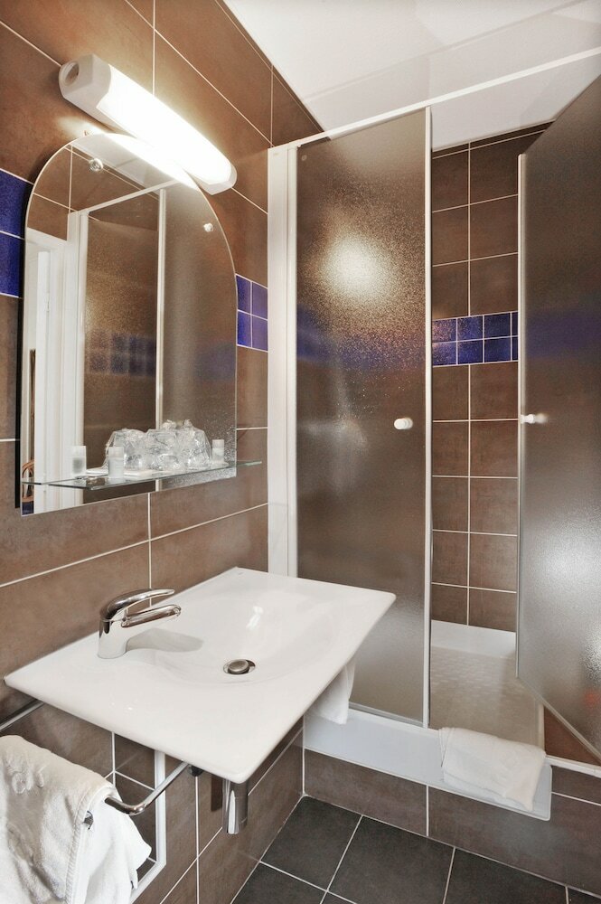 Фото Hotel des Roys Versailles