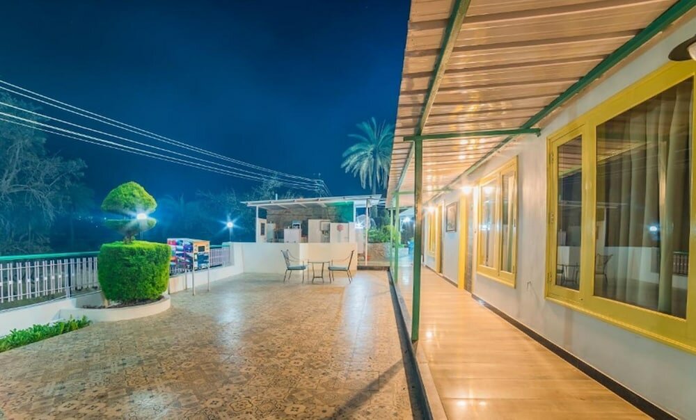 Фото Hotel Karnavati