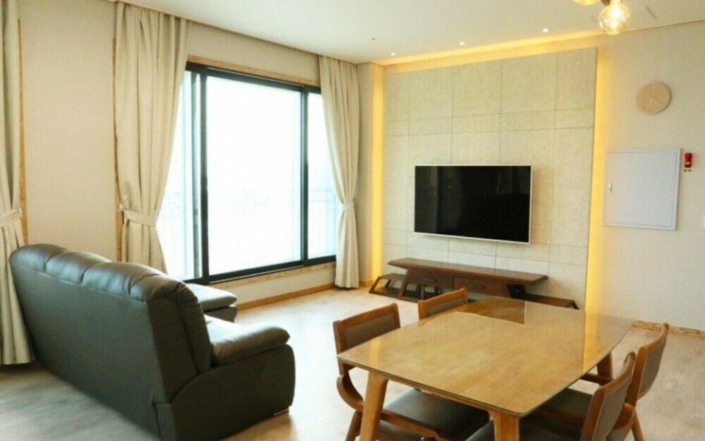 Фото Eulwangri Elim Beach Zone Pension