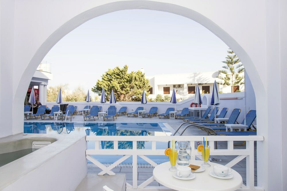 Фото Blue Waves Hotel