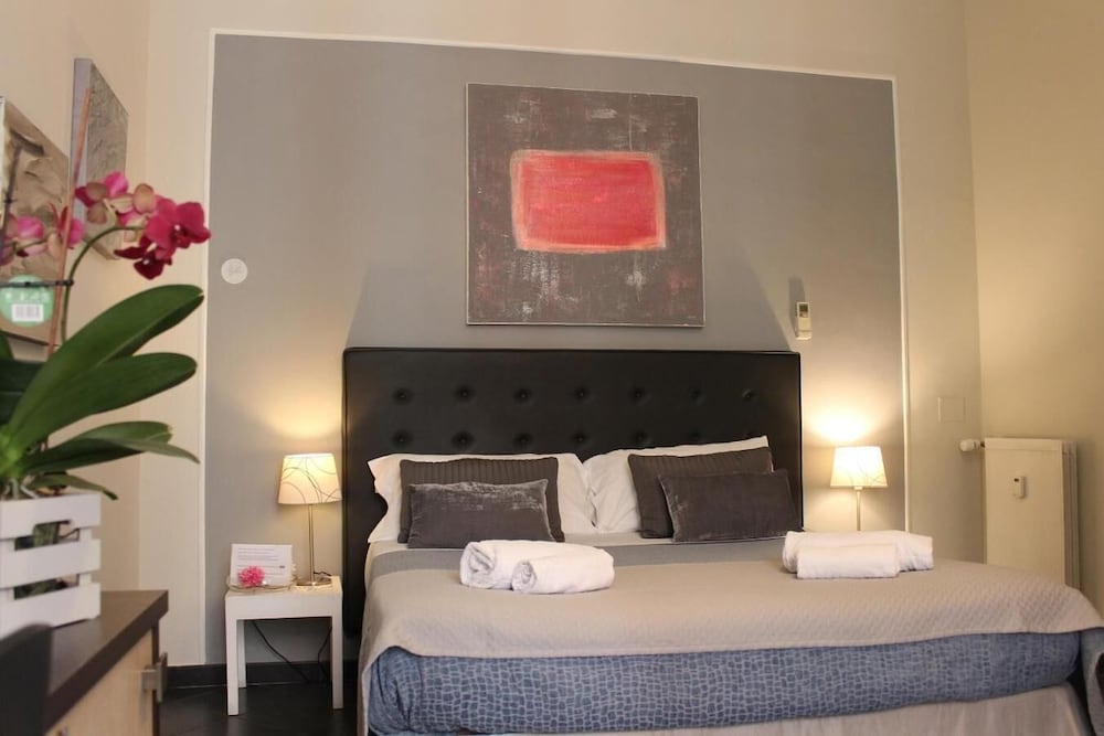 Фото Little Rose Rooms