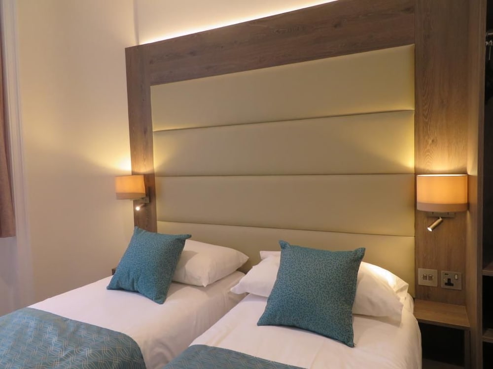 Фото Glendale Hyde Park Hotel