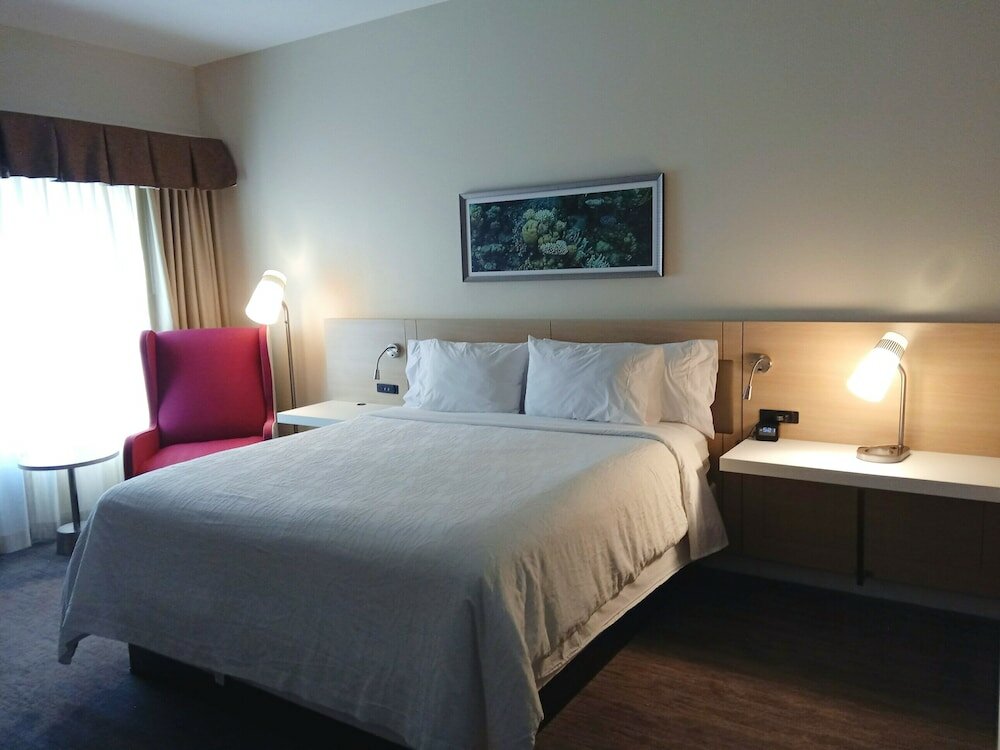 Фото Hilton Garden Inn Calabasas