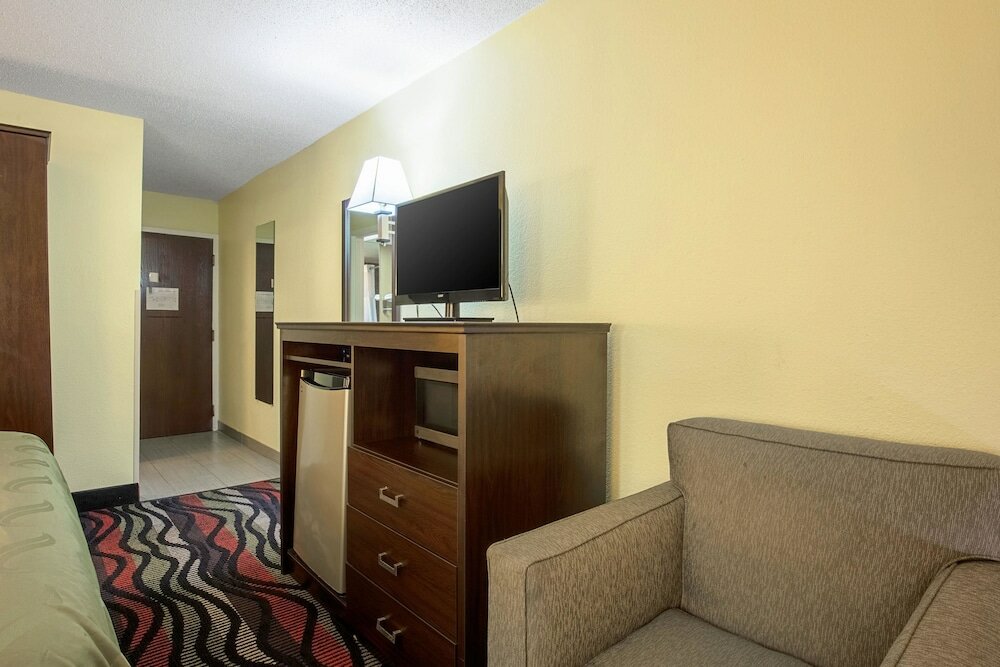 Фото Quality Inn Holly Springs South