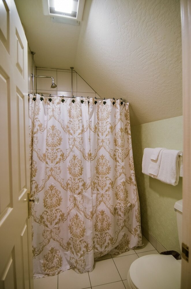 Фото Campbell House Inn