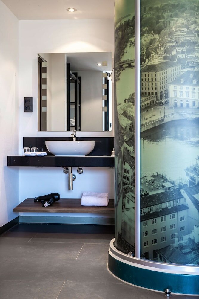 Фото Park Inn by Radisson Zurich Airport