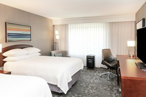 Гостиница Courtyard by Marriott Columbus Tipton Lakes