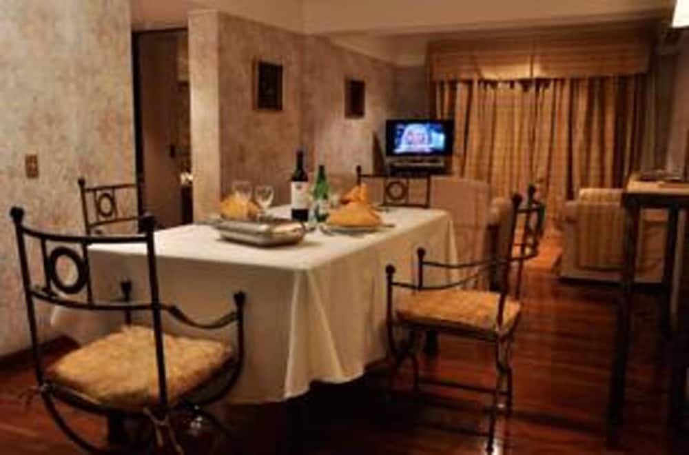 Фото Reina Victoria Suites & Towers