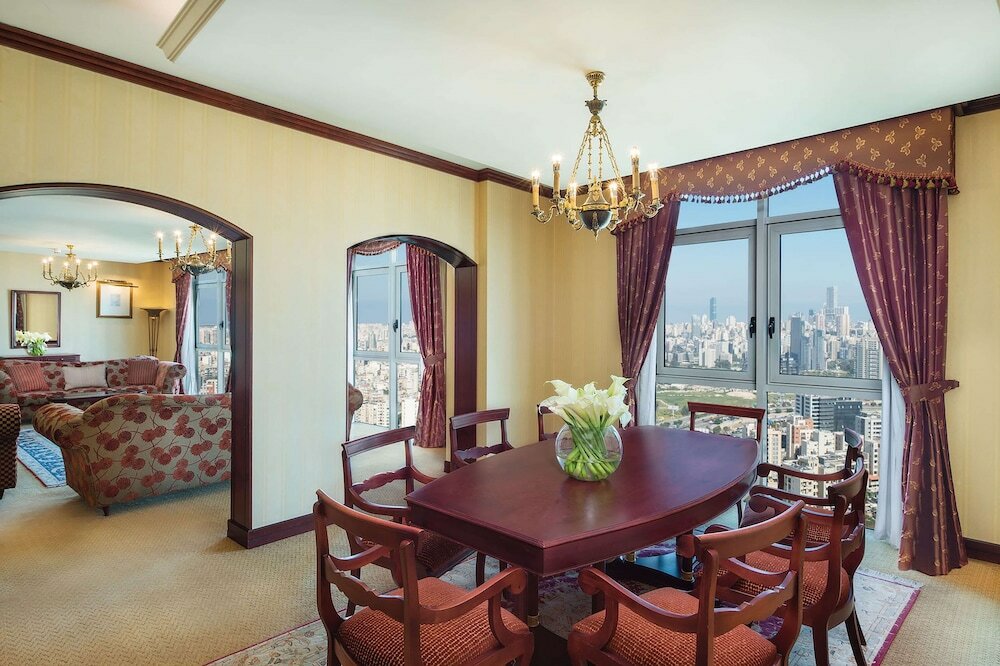 Фото Hilton Beirut Metropolitan Palace