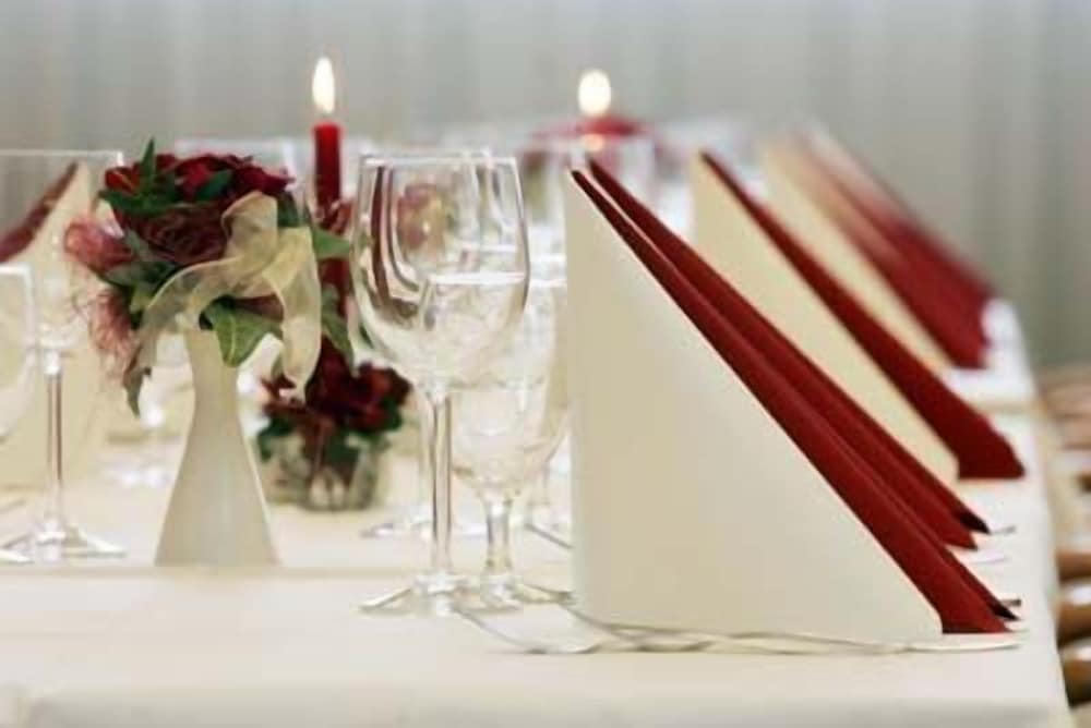 Фото Stadtoase Kolping Hotel