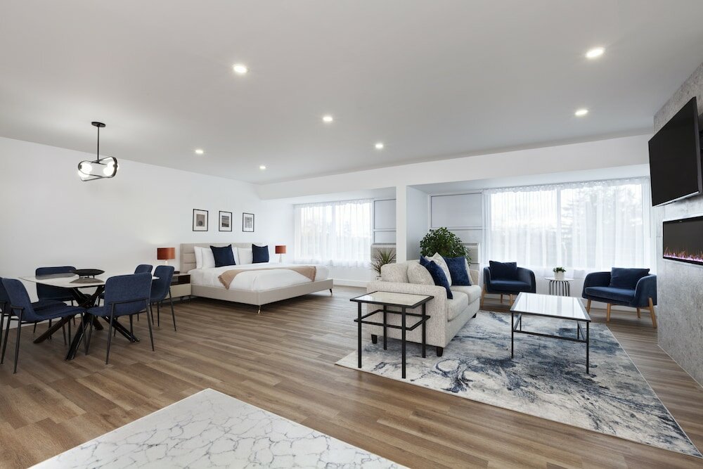 Фото Strata Hotel