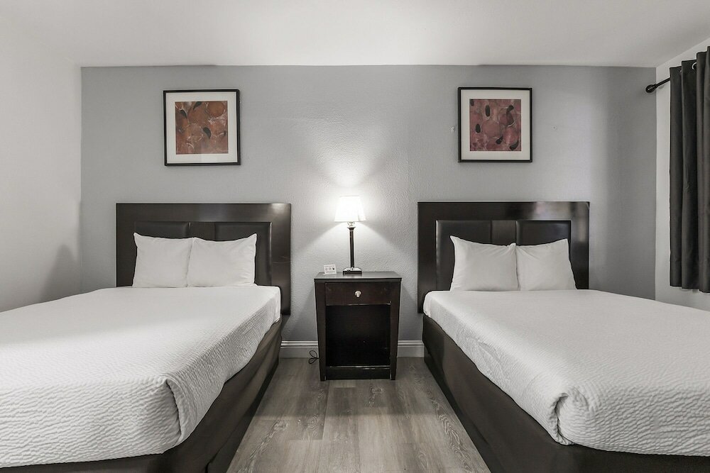 Фото Heritage Inn Express Chico