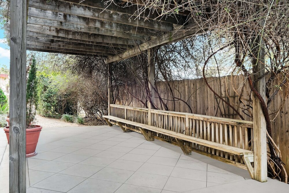 Фото Hampton Inn & Suites San Marcos