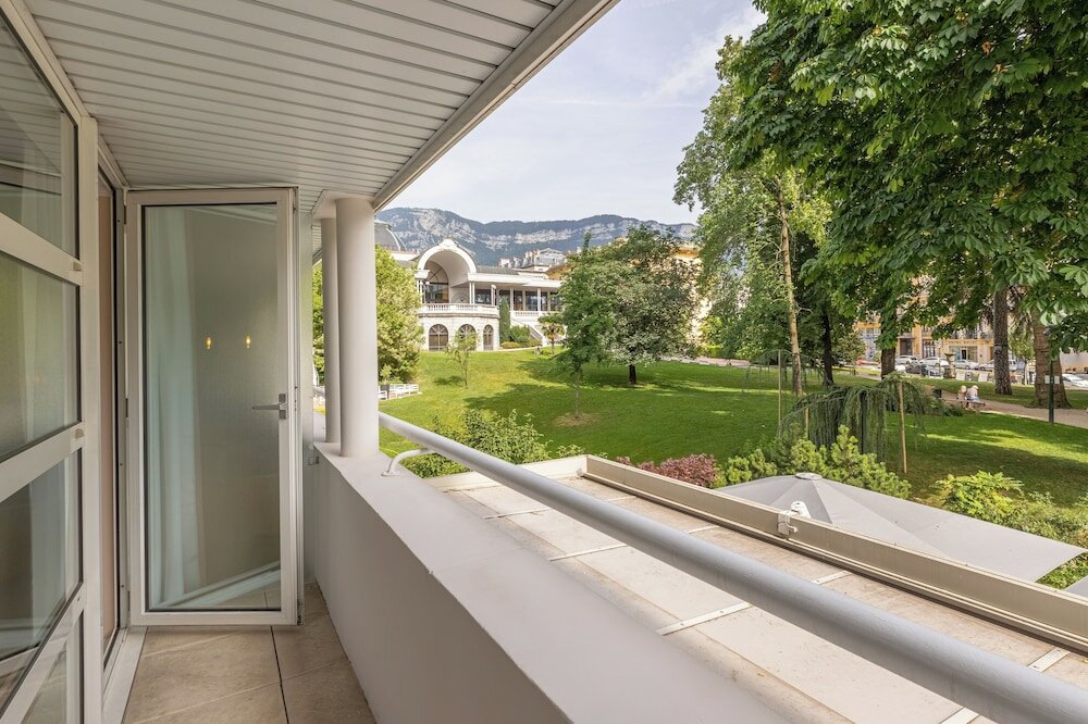 Фото Golden Tulip Aix les Bains