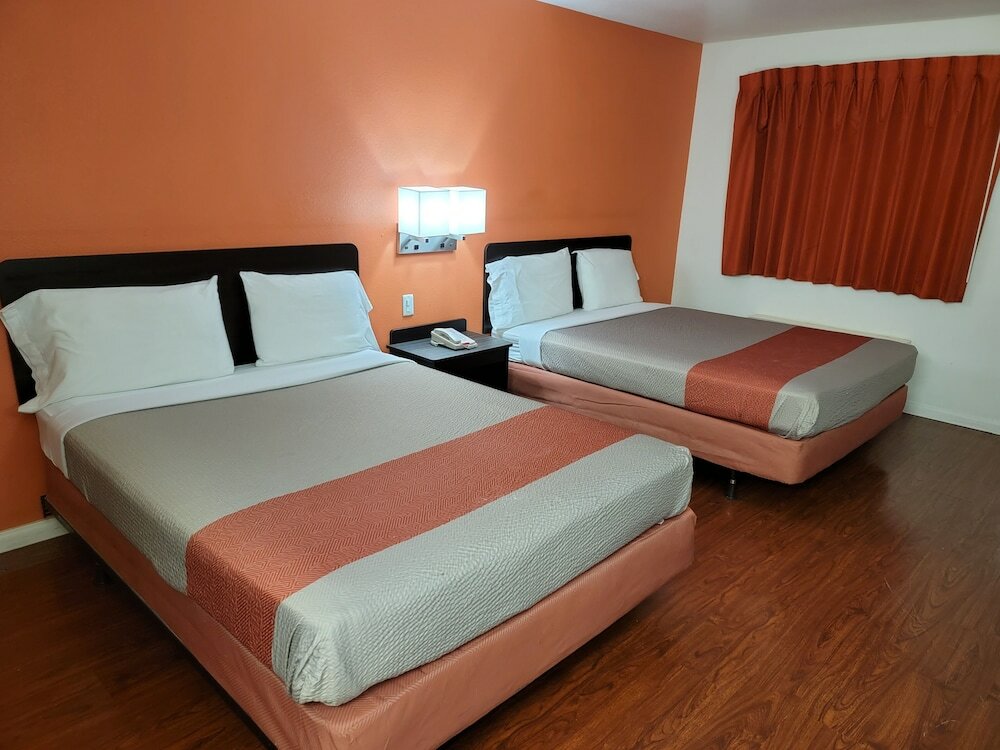 Фото Motel 6 Santa Nella, Ca - Los Banos