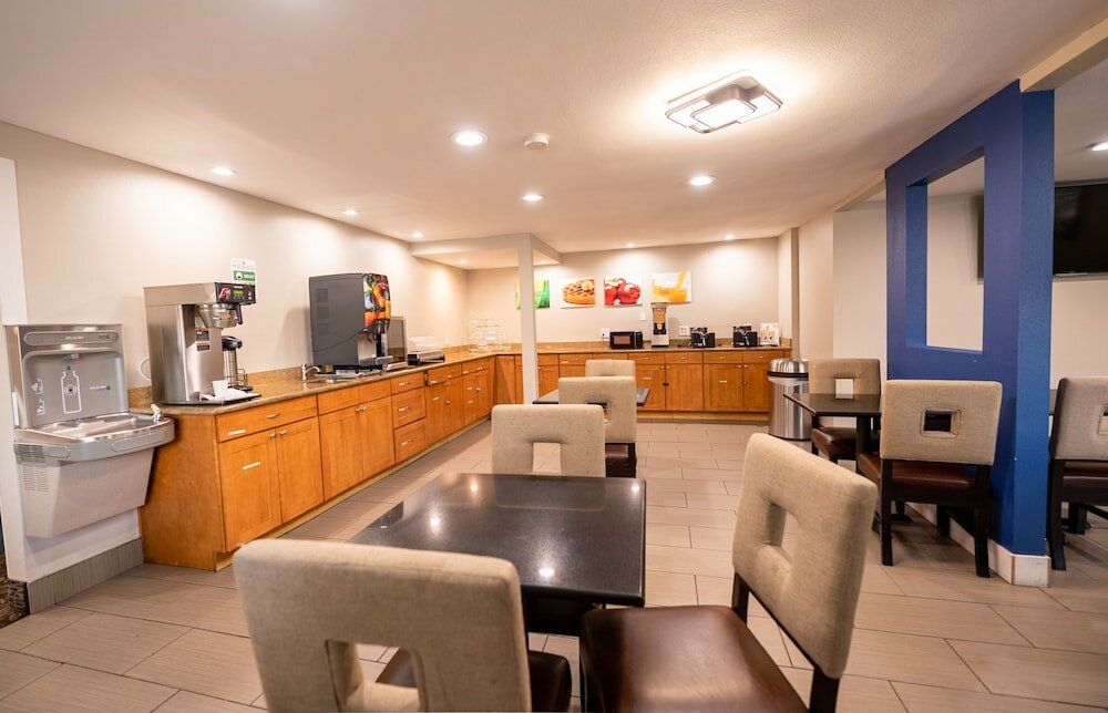 Фото Quality Inn SeaTac Airport-Seattle